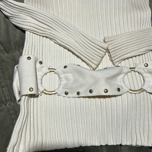 Studded , soft sweater , nice fit - Picture 3 of 3